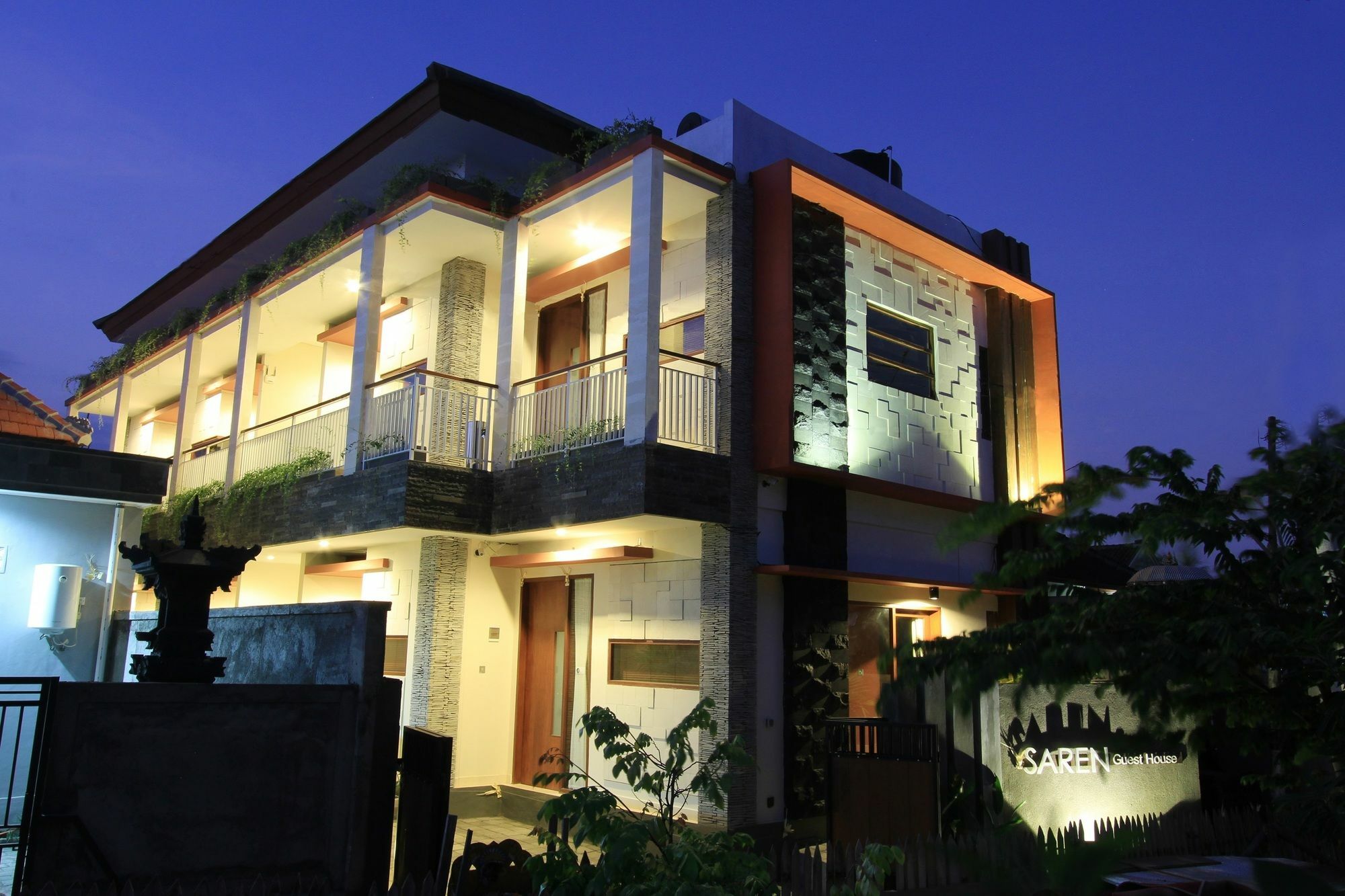 Saren Guest House Canggu Екстериор снимка