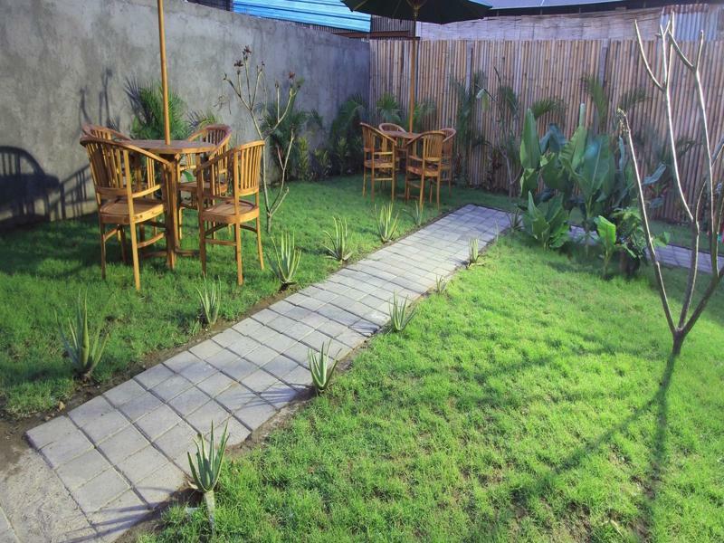 Saren Guest House Canggu Екстериор снимка